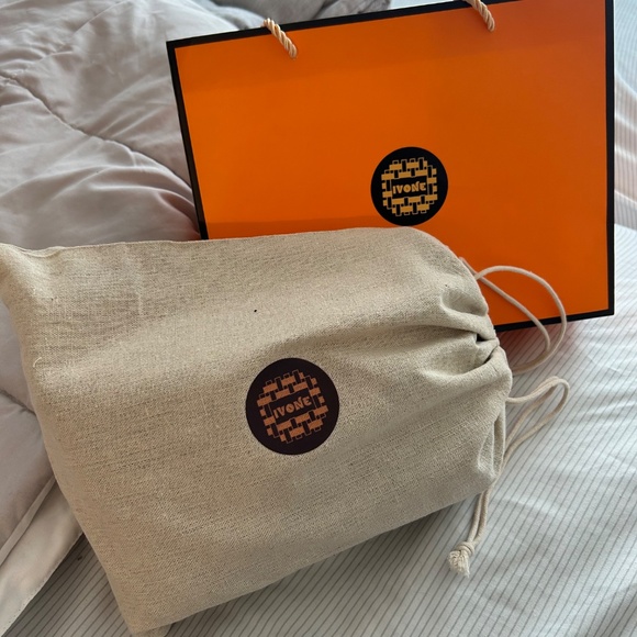 Beautiful blue hand woven sling bag, brand new - Picture 10 of 10